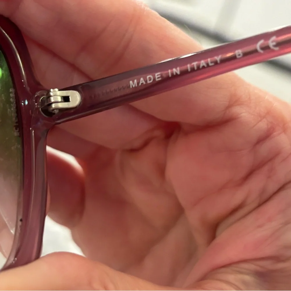 CHANEL Rose-Tinted Sunglasses - Picture 5 of 6